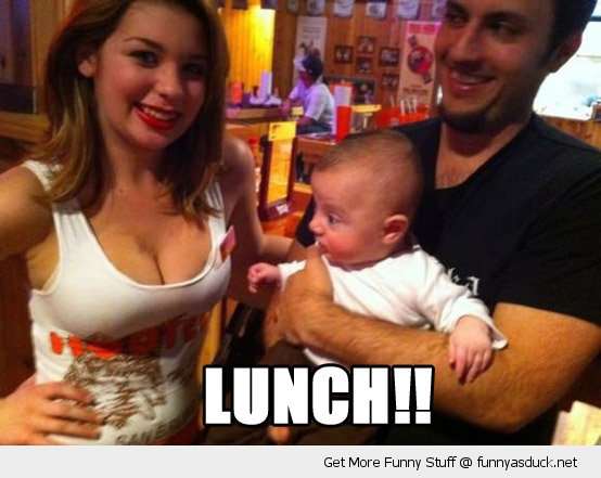 funny-kid-baby-staring-boobs-hooters-lunch-pics